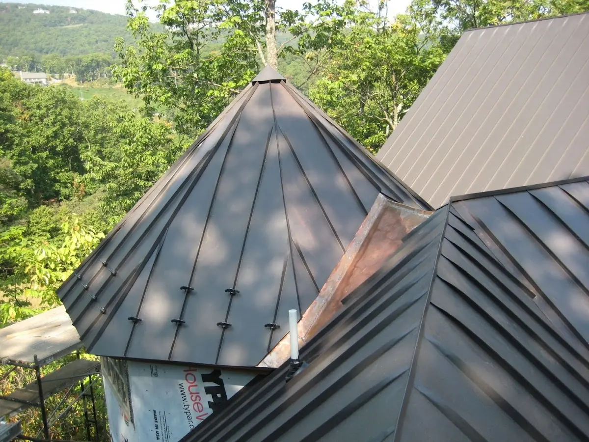 Professional Roof Tarp Installation by Craftsman Roofing in Social Circle